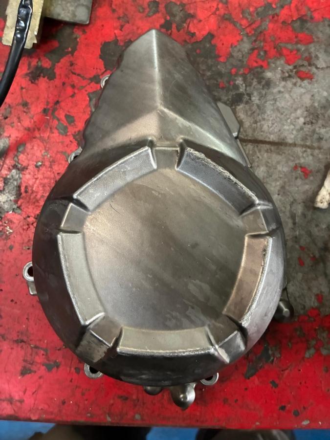 Tapa embrague de Kawasaki Z 800 2013-2016 (Z800 ZR800)