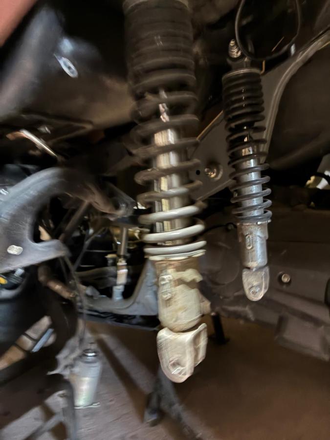 Amortiguadores traseros de Wottan Storm 125