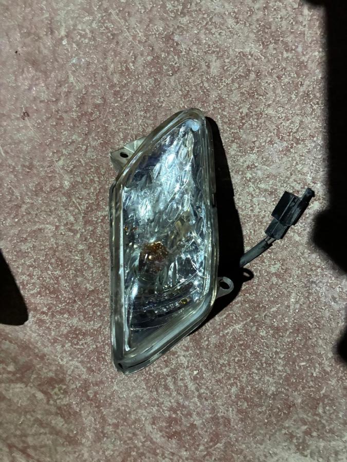 Intermitente delantero izquierdo Yamaha XMax 125 2006-2009